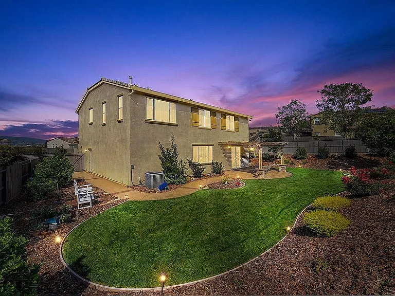 2830 Felton Way — Photo 3