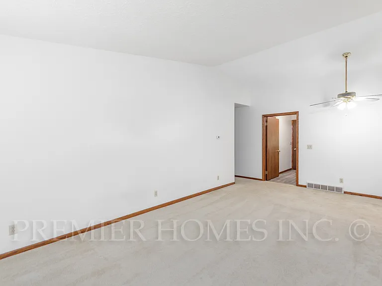 151 E Jones St #C — Photo 9
