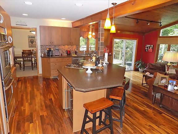 2nd image of 337 Greenwood Ave