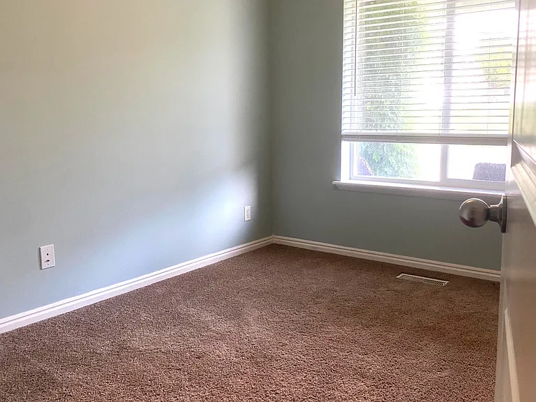 1482 S 260 W — Photo 7