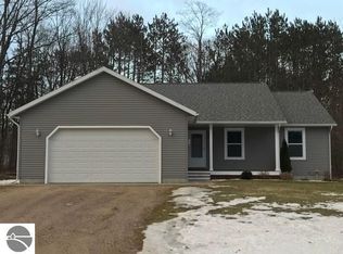 130 Pine Knoll Dr, Cadillac, MI 49601
