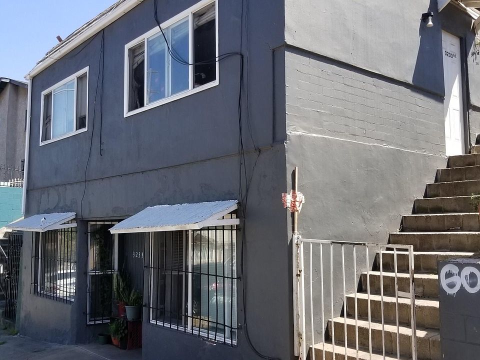 2nd image of 3231-3233 National Ave