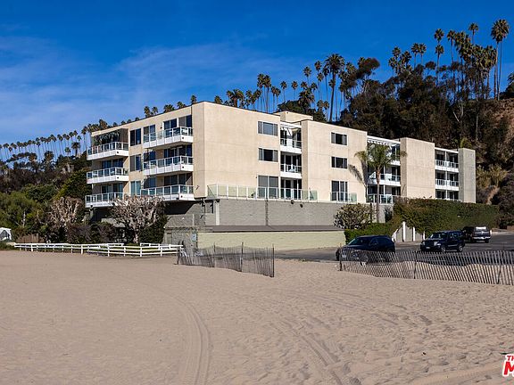 2nd image of 723 Palisades Beach Rd Unit 211