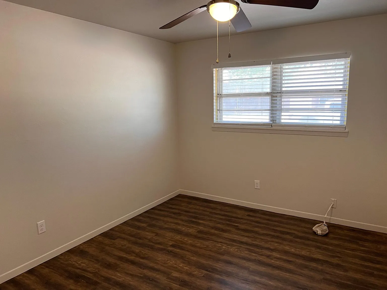 3 bed, 1600 sqft, $1,200 — Photo 4