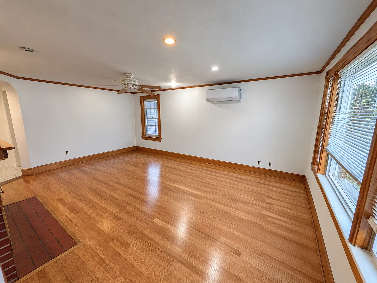 39 Pleasant View St — Photo 2