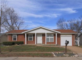 2511 Alcarol Dr, Fenton, MO 63026