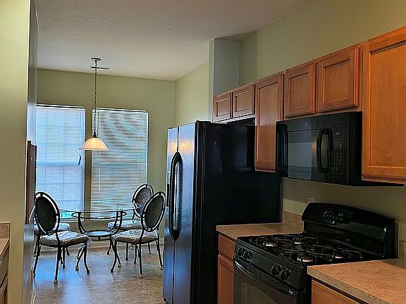 5th image of 9376 Saw Mill Dr