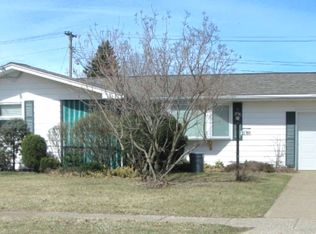 2130 Robin Dr, Erie, PA 16505