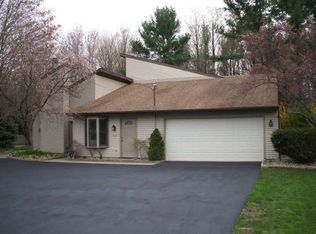 210 N Bear Lake Rd, Muskegon, MI 49445