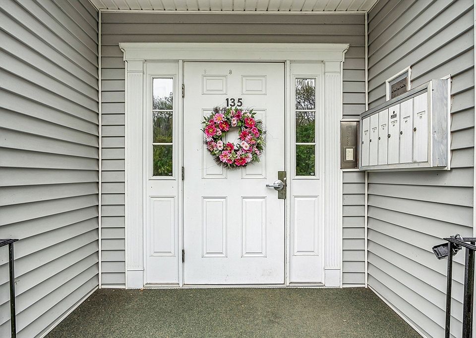 135 Lafond Ln APT 22, Dracut, MA 01826 Zillow