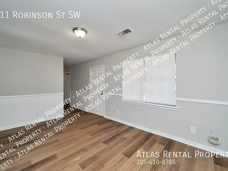 211 Robinson St SW — Photo 4