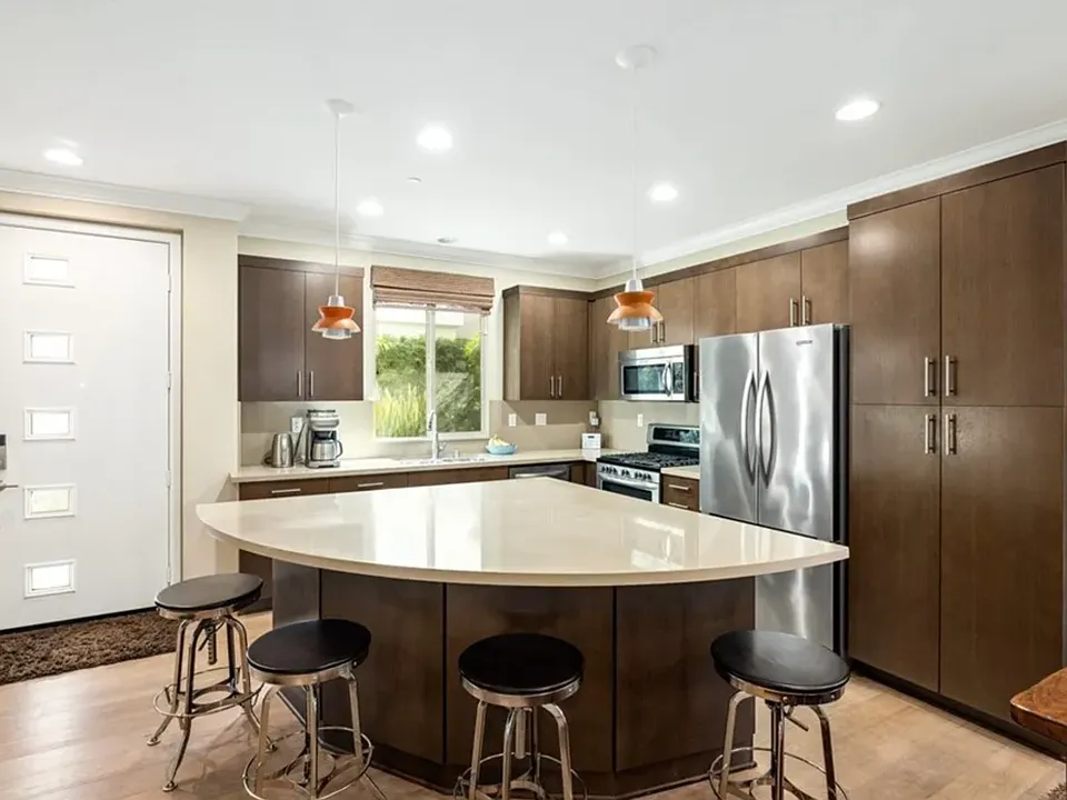 5544 Palm Dr