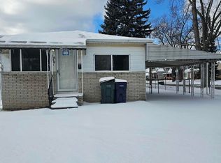 2458 River Dr, Lincoln Park, MI 48146