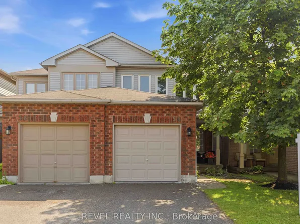 56 Greengrove Way, Whitby, ON L1R 2N4