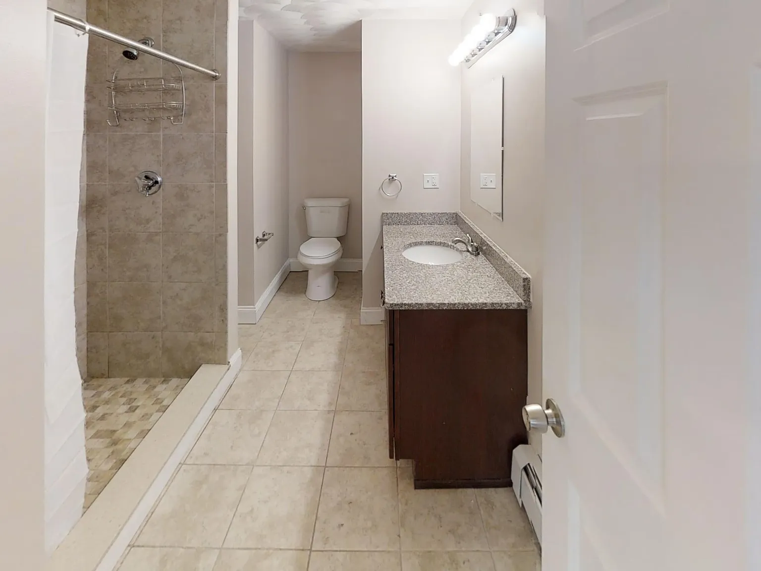 87 Pembroke Ave — Photo 4