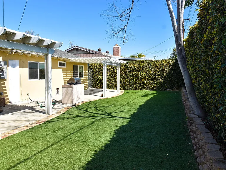 2318 E Coolidge Ave — Photo 38