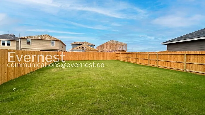 16043 Mahogany Way — Photo 17