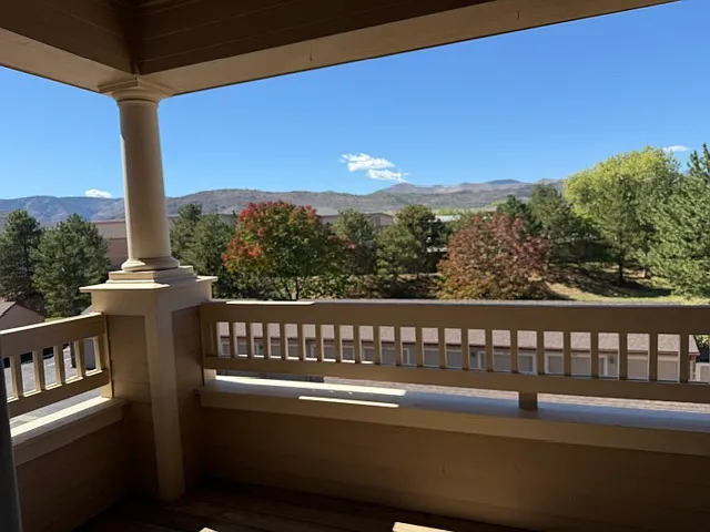 1 bed, 923 sqft, $1,750 — Photo 3