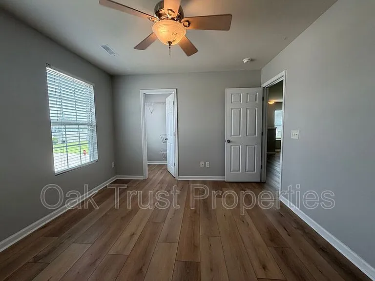 701 Greymohr Ln — Photo 15