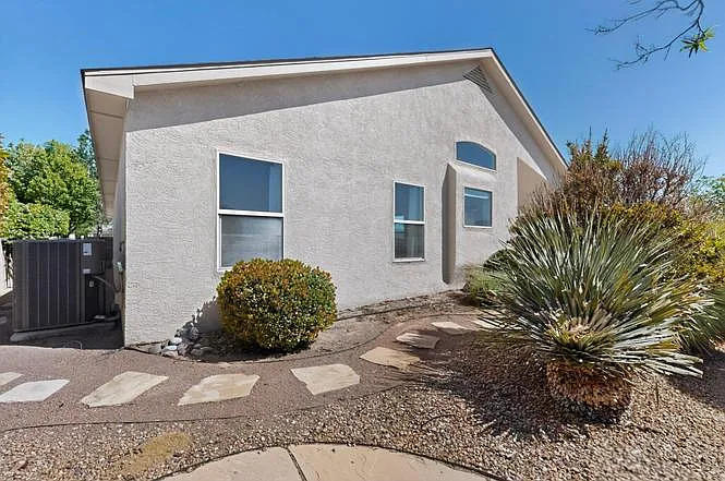 10144 Calle Chulita NW — Photo 2