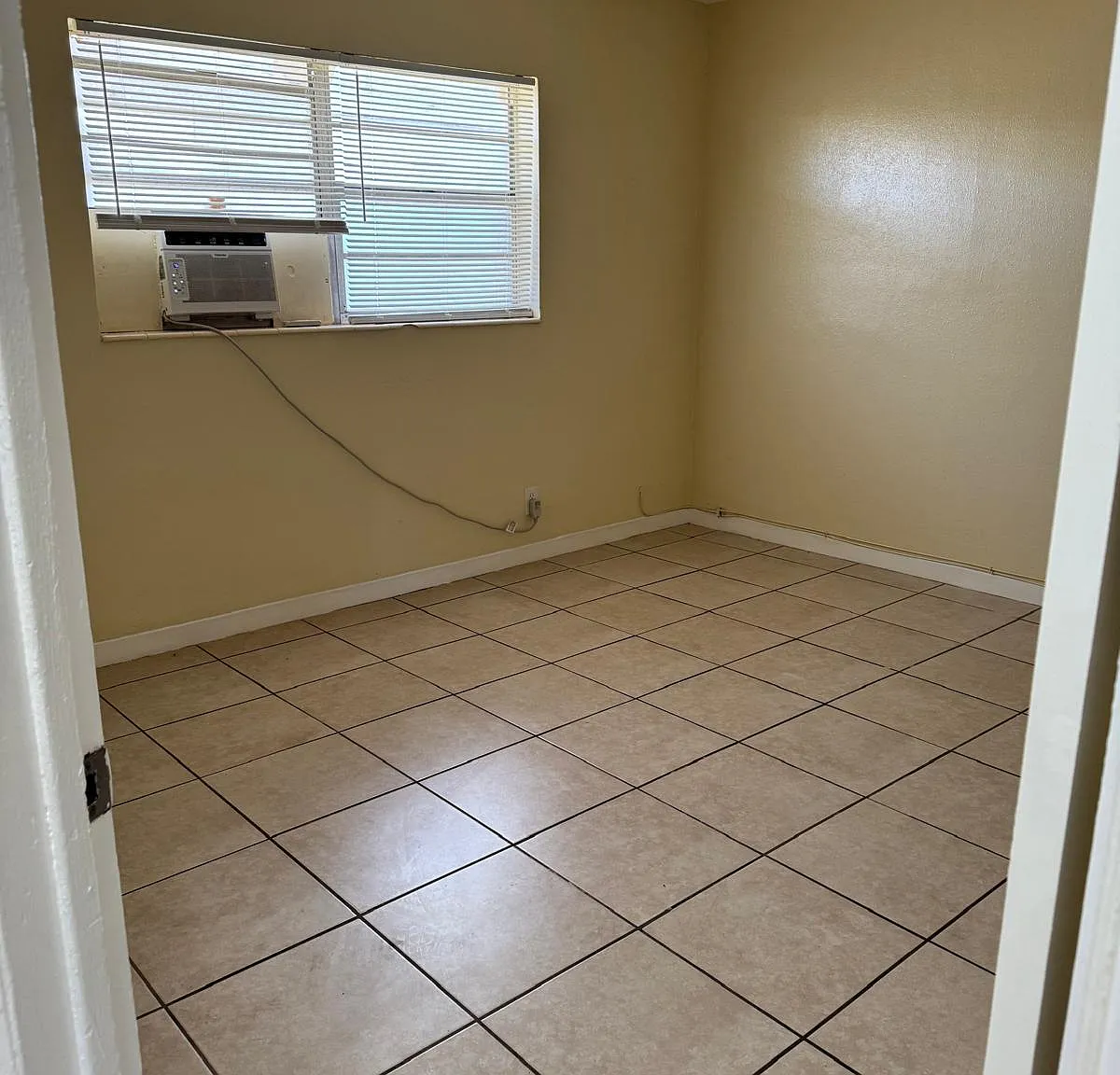 Pompano Garden Villas — Photo 4