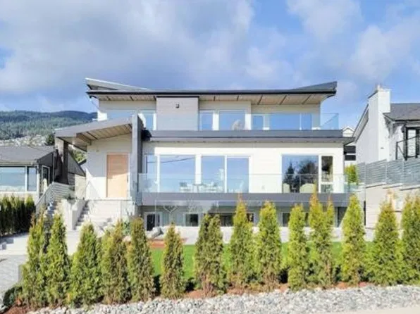 2141 Jefferson Ave, West Vancouver, BC V7V 2A6