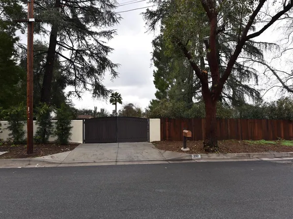 290 E Palm St, Altadena, CA 91001