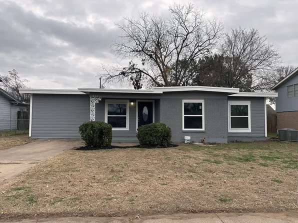 812 Russell Ln, Bedford, TX 76022