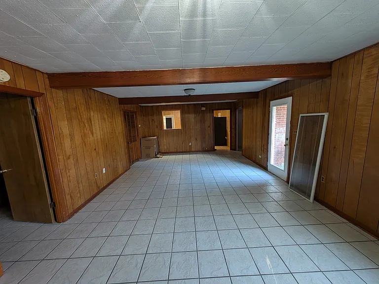11806 Springfield Rd — Photo 3