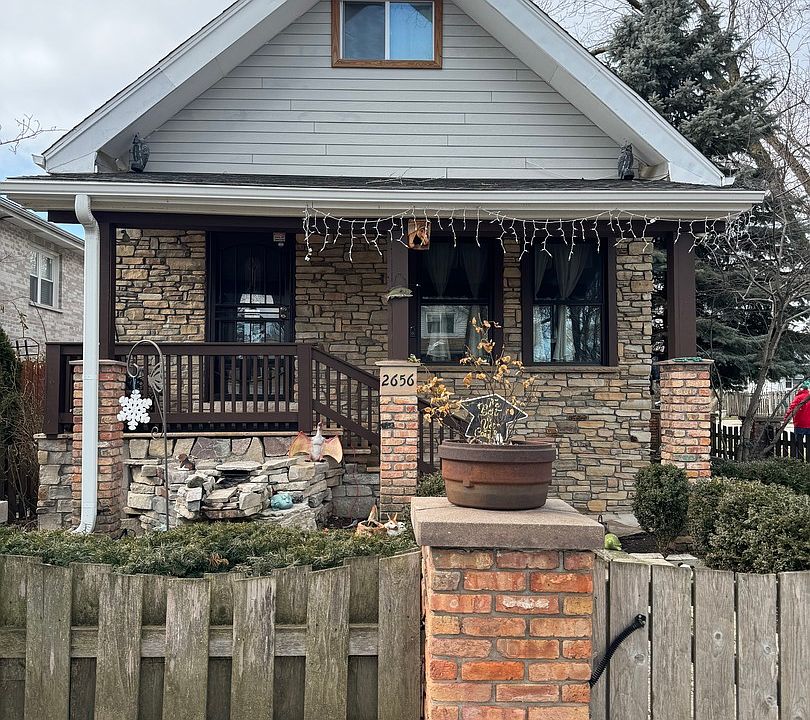 1st image of 2656 N Mont Clare Ave