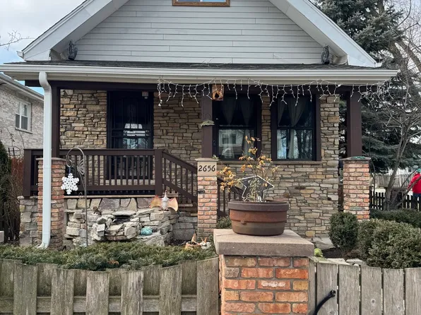 2656 N Mont Clare Ave, Chicago, IL 60707