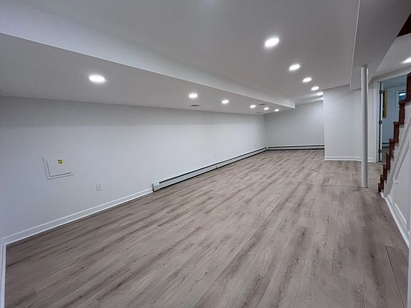 4th image of 7812 Adelphi Ct #B