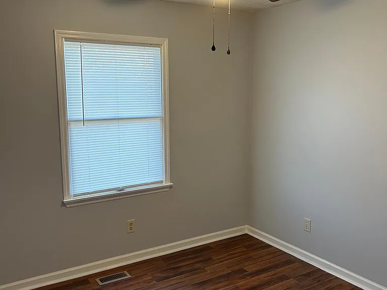 120 Arrowhead Rd — Photo 2