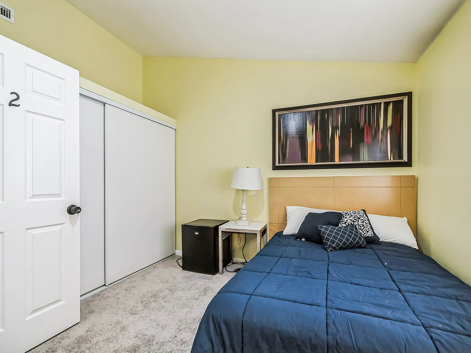 4 bed, 2.0 bath, 1583 sqft, $901 — Photo 1