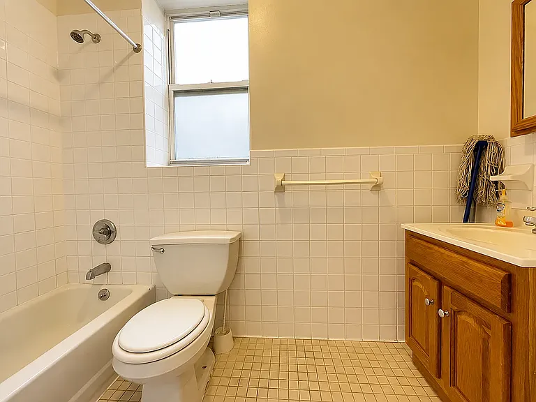 901 Saint Johns Pl #2D — Photo 6