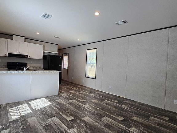4th image of 1726 Bermuda Rd