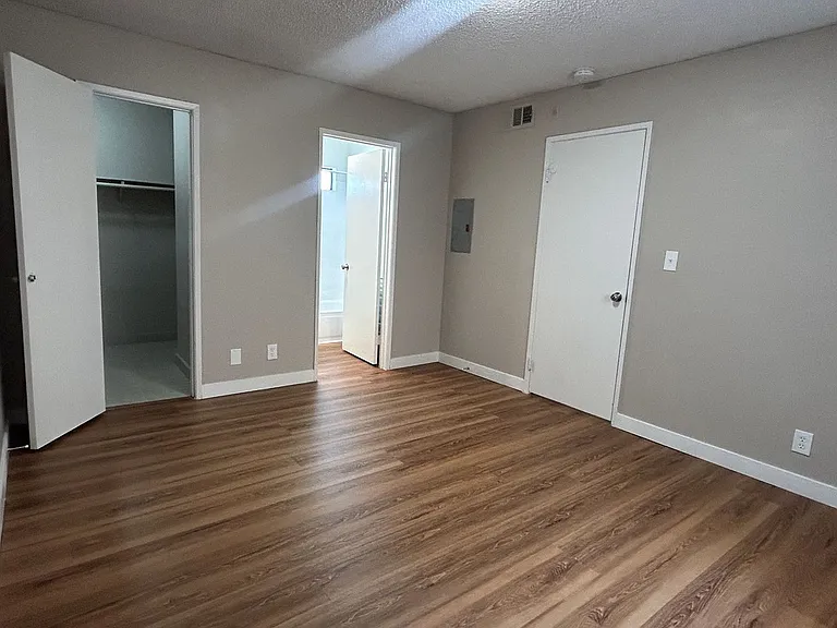 120 N Atlantic Blvd — Photo 13