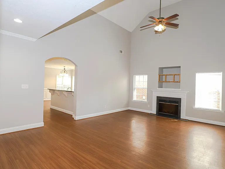 4453 Galway Dr — Photo 8