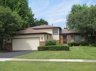 801 Manchester Ave, Batavia, IL 60510