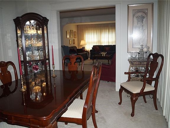 3rd image of 93 W Winspear Ave