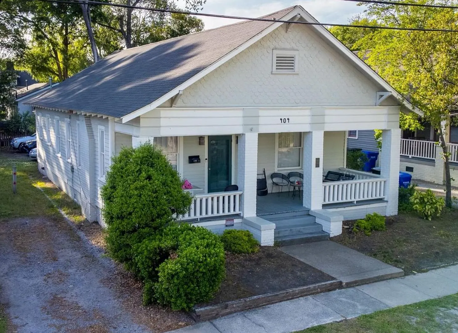 4 bed, 2.0 bath, 1578 sqft — Photo 2