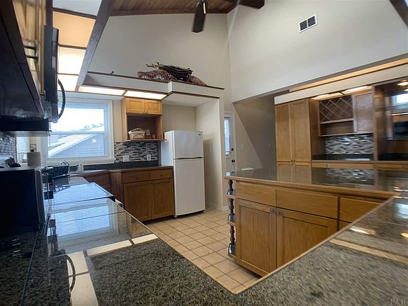 4th image of 13711 Canal Dr #1