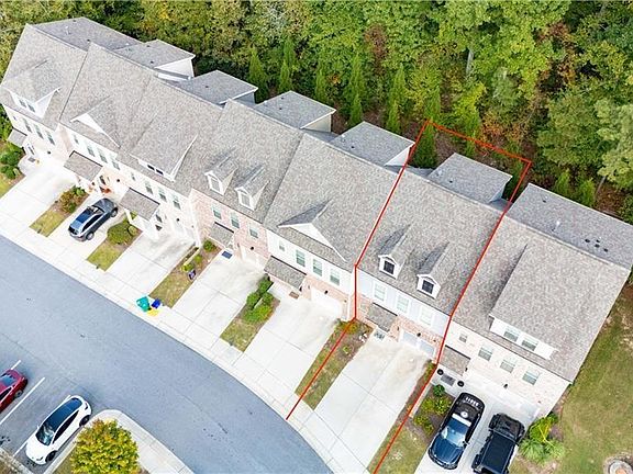 2nd image of 1452 Ridgebend Way SE