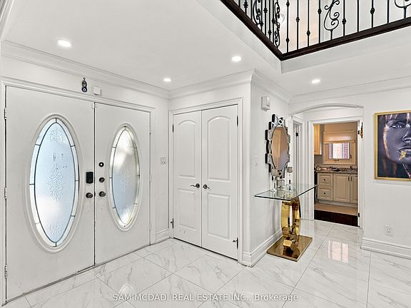 3rd image of 22 Butlers Ct