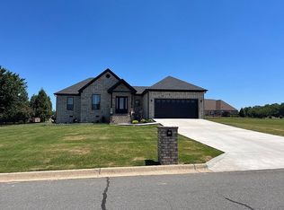 28 Colonial Ct, Mountain Home, AR 72653