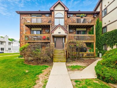 413 Berkshire Dr APT 22, Crystal Lake, IL, 60014