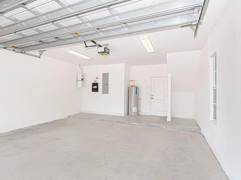 531 S Federal Hwy #16 — Photo 12