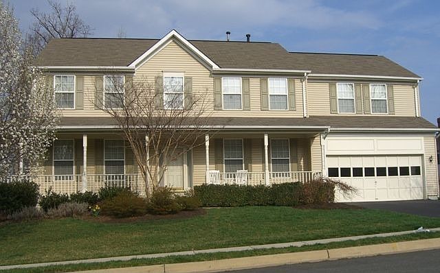 817 Kenneth PL SE, Leesburg, VA 20175