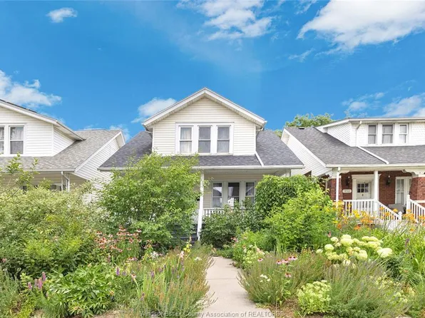 946 Moy Ave, Windsor, ON N9A 2P1