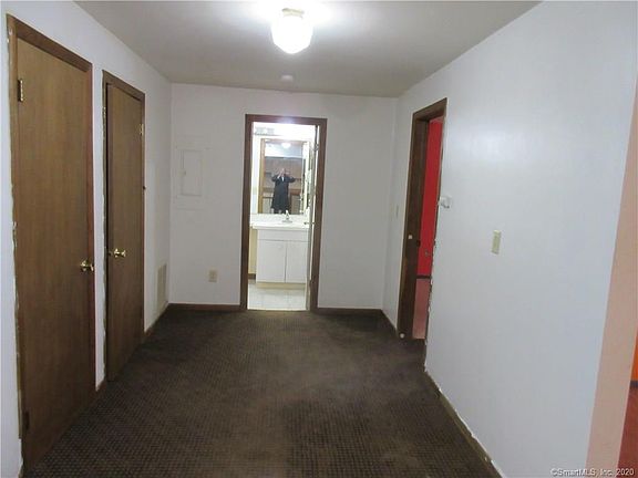 2nd image of 20 Amsterdam Ave Unit 2B